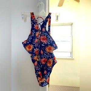 Cupshe new without tags bathing suit